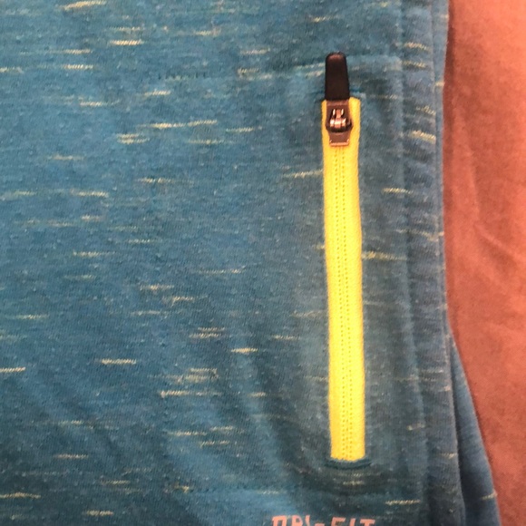 Nike running tee - Picture 3 of 3